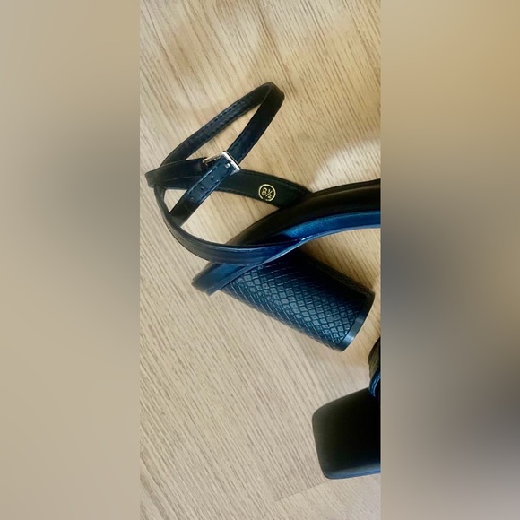 Coutgo Women's Bow Knot Heels 8.5 - Picture 3 of 8